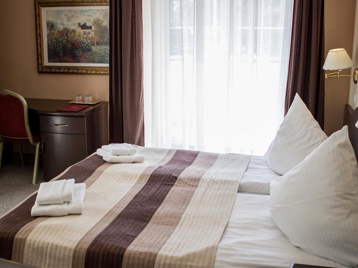 Alexander & - Caloroczny Kryty Basen 3*