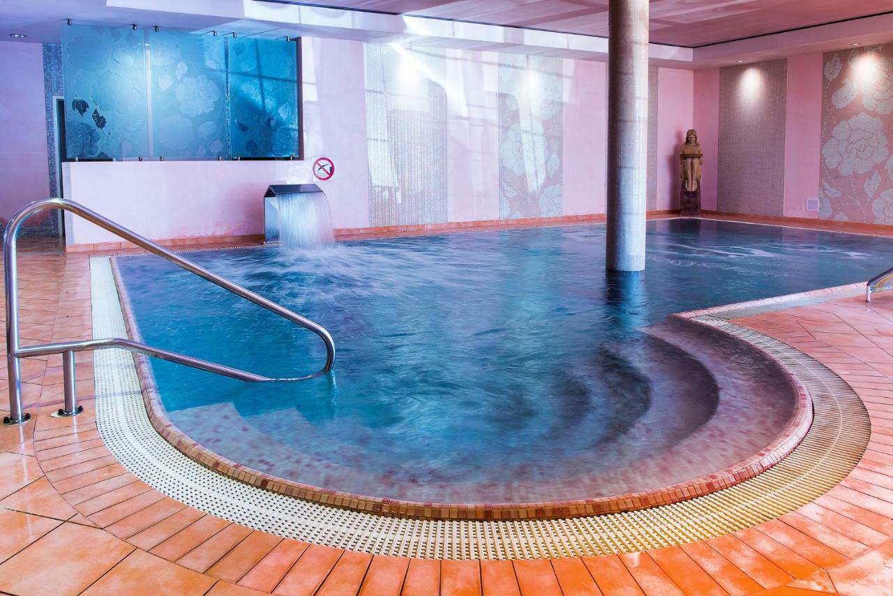 Alexander & - Caloroczny Kryty Basen 3* Mielno (Koszalin)