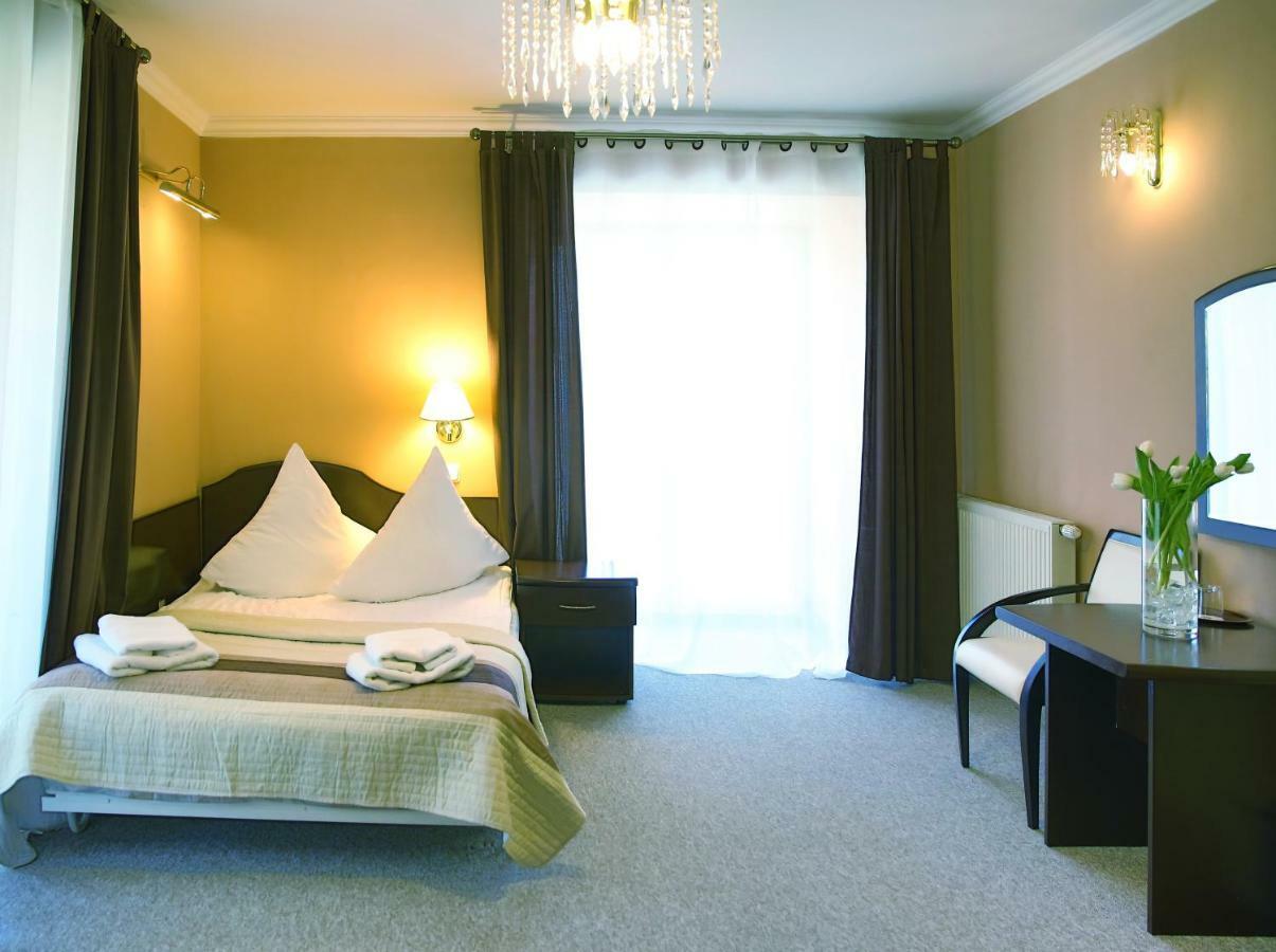 Alexander & - Caloroczny Kryty Basen 3* Mielno (Koszalin)